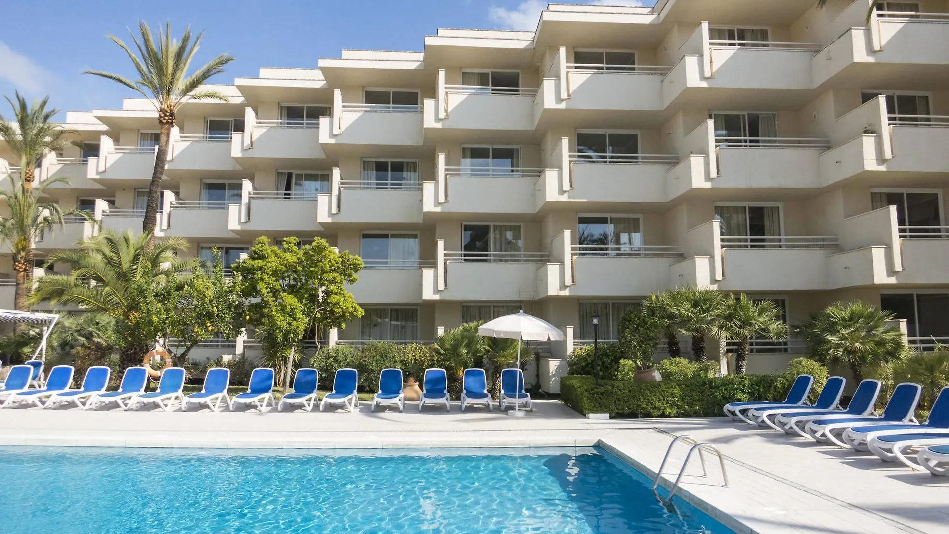Apart Millor Garden Apartment Cala Bona  Spain